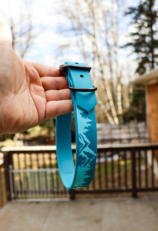 Mountain Range Buckle Collar