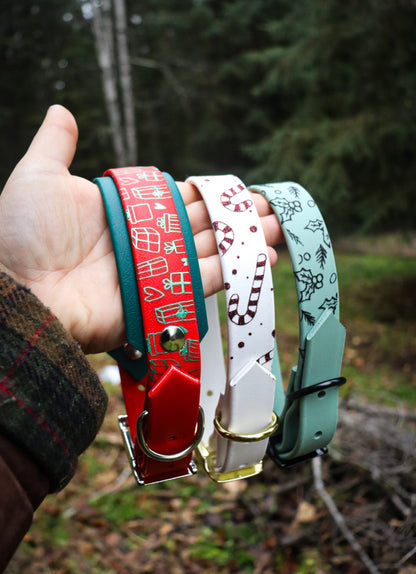 Mistletoe & Holly Buckle Collar